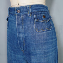 Load image into Gallery viewer, 70s ORIGINAL HIGH WAISTED FLARED DENIM BLUE JEANS WITH PATCH POCKETS - S