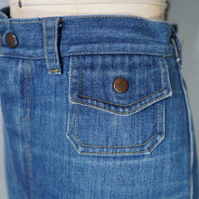 Load image into Gallery viewer, 70s ORIGINAL HIGH WAISTED FLARED DENIM BLUE JEANS WITH PATCH POCKETS - S