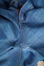 Load image into Gallery viewer, 70s ORIGINAL HIGH WAISTED FLARED DENIM BLUE JEANS WITH PATCH POCKETS - S