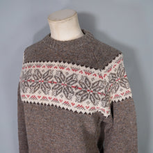 Load image into Gallery viewer, MOFFAT WEAVERS PURE NEW WOOL DEEP EARTHY BROWN FAIRISLE JUMPER - M