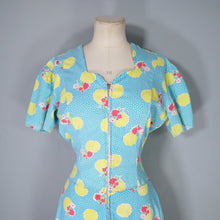 Load image into Gallery viewer, 40s TURQUOISE AND YELLOW PRINT ZIP FRONT COTTON HOUSE GOWN / DRESS - S