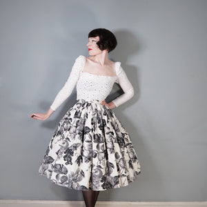 50s BLACK AND WHITE COTTON FRUIT PRINT NOVELTY FULL SKIRT - 27"