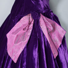 Load image into Gallery viewer, 40s 50s BEAUTIFUL PURPLE SILK VELVET PARTY DRESS WITH SPARKLY BOW - S