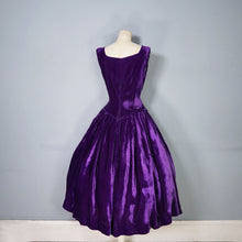 Load image into Gallery viewer, 40s 50s BEAUTIFUL PURPLE SILK VELVET PARTY DRESS WITH SPARKLY BOW - S