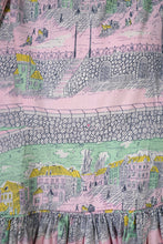 Load image into Gallery viewer, 50s PINK AND GREEN NOVELTY VICTORIAN STREET SCENES FULL SKIRTED DRESS - S