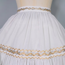 Load image into Gallery viewer, 50s WHITE AND METALLIC GOLD / SILVER LACE PATIO SKIRT AND BLOUSE DRESS SET - XS-S