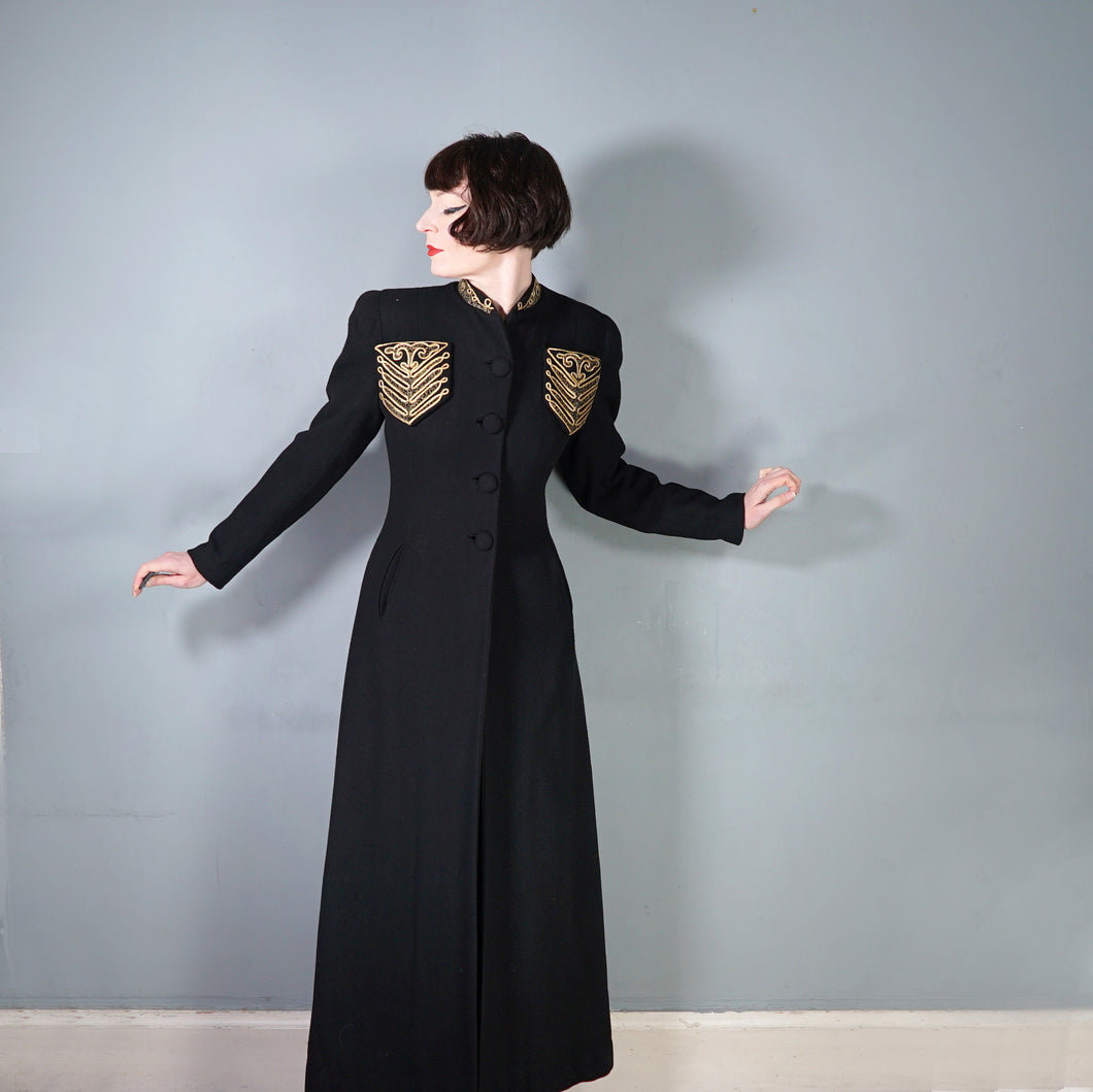 30s 40s LONG BLACK WOOL COAT WITH GOLD MILITARY STYLE POCKETS AND COLLAR - S-M