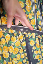 Load image into Gallery viewer, 60s HEAVY COTTON BLEND YELLOW FLORAL AND GREY STRIPE DAY DRESS - S