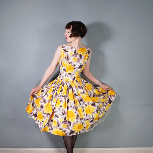 50s HUGE YELLOW ROSE FULL SKIRTED DAY DRESS - M