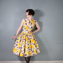 Load image into Gallery viewer, 50s HUGE YELLOW ROSE FULL SKIRTED DAY DRESS - M
