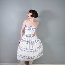 Load image into Gallery viewer, 50s STRAPLESS BLUE WHITE SHIPS WHEEL NAUTICAL PRINT SUN DRESS - XS