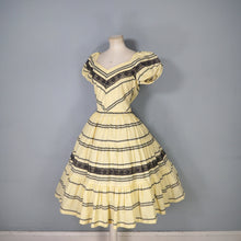 Load image into Gallery viewer, 50s YELLOW GINGHAM AND BLACK LACE FULL SKIRTED PATIO DRESS S-M