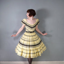 Load image into Gallery viewer, 50s YELLOW GINGHAM AND BLACK LACE FULL SKIRTED PATIO DRESS S-M