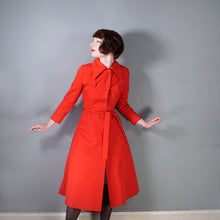 Load image into Gallery viewer, 70s LIGHTWEIGHT BRIGHT RED TRENCH COAT WITH BELT AND DAGGER COLLAR - XS-S