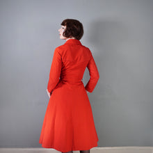 Load image into Gallery viewer, 70s LIGHTWEIGHT BRIGHT RED TRENCH COAT WITH BELT AND DAGGER COLLAR - XS-S