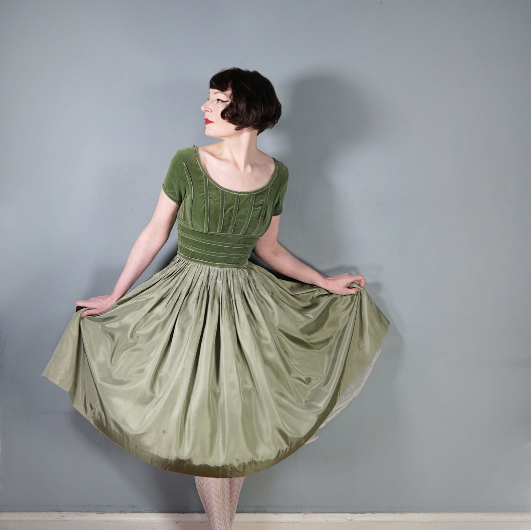50s LIGHT GREEN VELVET BODICE FULL SKIRTED DRESS BY TAILORED JUNIOR - XS-S