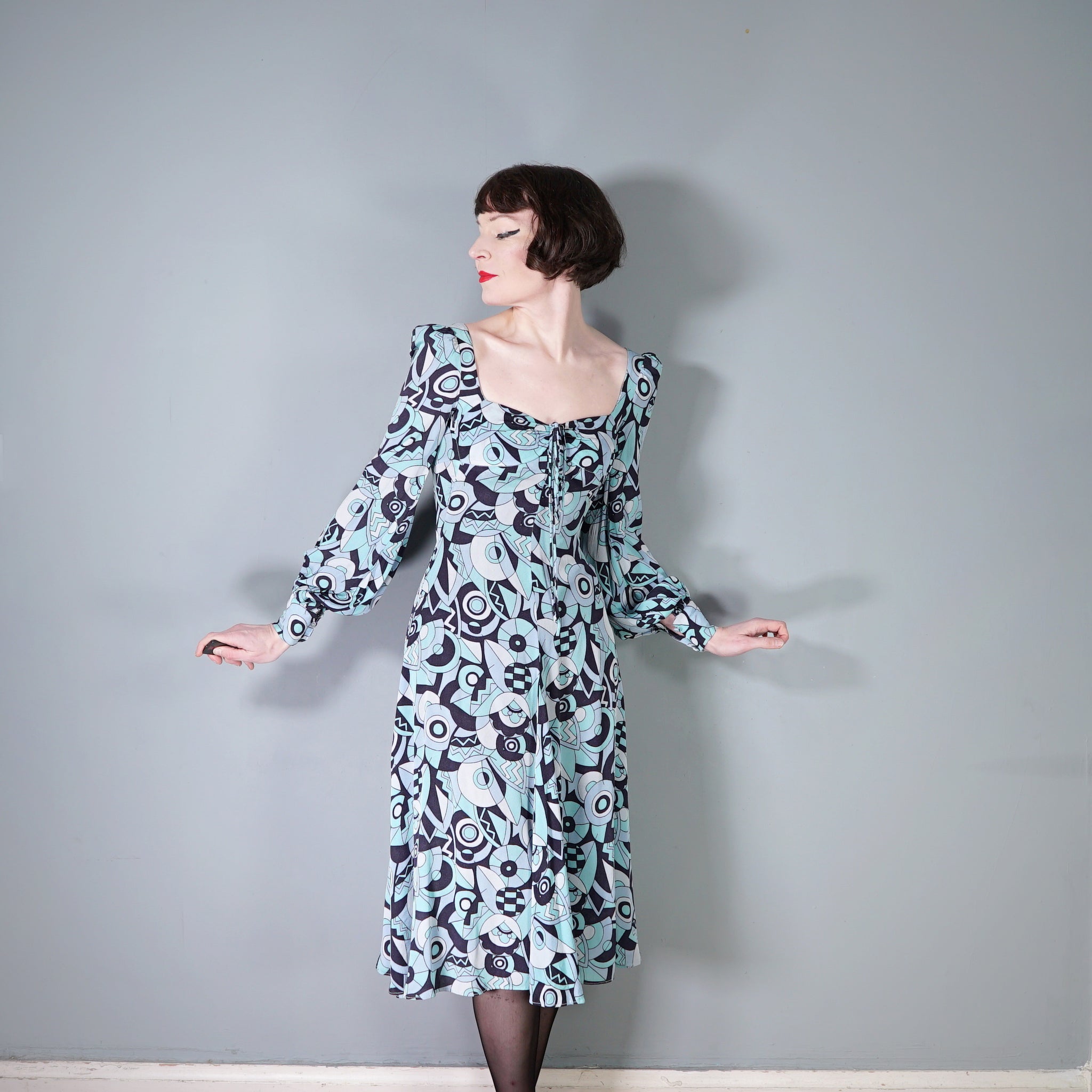 60s 70s ORIGINAL BIBA PSYCHEDELIC PASTEL BLUE GREEN PRINT FIT AND FLAR Sartorial Matters 60s 70s ORIGINAL BIBA PSYCHEDELIC PASTEL BLUE GREEN PRINT FIT AND FLAR Sartorial Matters