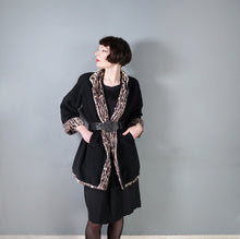 Load image into Gallery viewer, 50s REVERSIBLE LEOPARD PRINT AND BLACK SWING COAT - M
