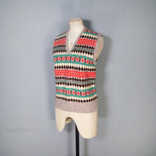 Load image into Gallery viewer, 60s HANDKNIT FAIRISLE WOOL TANK TOP / JUMPER - M