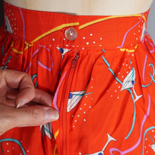Load image into Gallery viewer, 70s 80s RED NOVELTY BAR SCENE BORDER PRINT SKIRT WITH LADIES WITH COCKTAILS - 25.5"