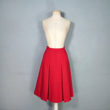 Load image into Gallery viewer, 60s HARELLA BOLD RED AND BLACK SKIRT AND JACKET SUIT SET - M
