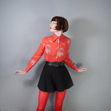 Load image into Gallery viewer, 70s ST CLAIR PARIS ART DECO LADY SPECTATOR NOVELTY PRINT SHIRT - S-M