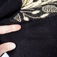 Load image into Gallery viewer, 50s &quot;TIROLA&quot; YELLOW AND BLACK CROPPED FINE WOOL JUMPER WITH LEAF BORDER PATTERN - S