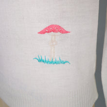 Load image into Gallery viewer, 70s TIGIWEAR WHITE FINE ACRYLIC KNIT JUMPER WITH EMBROIDERED MUSHROOMS - M