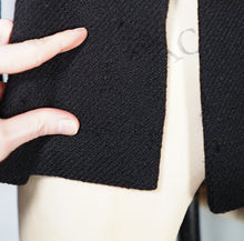 Load image into Gallery viewer, 40s BLACK WOOL JACKET WITH GREEN COLLAR AND POCKET TRIM - S