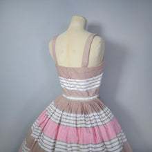 Load image into Gallery viewer, HOLYROOD 50s CHOCOLATE BROWN AND PINK STRIPE FULL SKIRTED SUN DRESS WITH BELT - XS-S