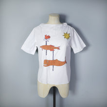 Load image into Gallery viewer, 60s CROPPED WHITE COTTON SHIRT / TUNIC WITH FISH AND SUN MOTIF - S