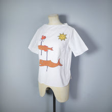 Load image into Gallery viewer, 60s CROPPED WHITE COTTON SHIRT / TUNIC WITH FISH AND SUN MOTIF - S