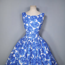 Load image into Gallery viewer, 50s PEGGY PAGE VIBRANT PAINTERLY BLUE ROSE COTTON DRESS - M