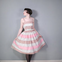 Load image into Gallery viewer, HOLYROOD 50s CHOCOLATE BROWN AND PINK STRIPE FULL SKIRTED SUN DRESS WITH BELT - XS-S