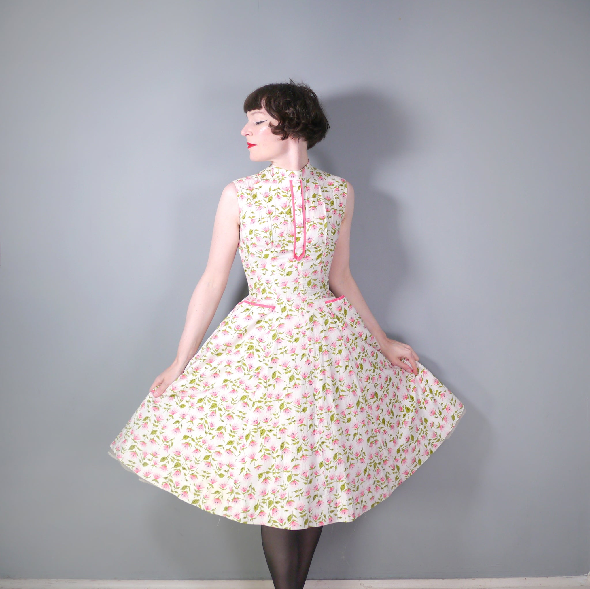 50s CALIFORNIA COTTONS PINK FLORAL SUMMER DRESS WITH POCKETS - S Sartorial Matters 50s CALIFORNIA COTTONS PINK FLORAL SUMMER DRESS WITH POCKETS - S Sartorial Matters
