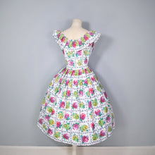 Load image into Gallery viewer, 50s YELLOW AND PINK ROSE PRINT COTTON DRESS WITH BIG RUFFLE COLLAR - XS-S