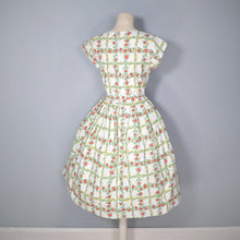 Load image into Gallery viewer, 50s FLORAL GRIDWORK PRINT COTTON DAY DRESS IN GREEN RED AND WHITE - S