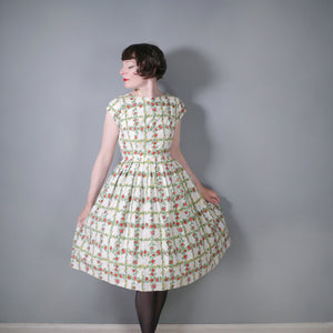 50s FLORAL GRIDWORK PRINT COTTON DAY DRESS IN GREEN RED AND WHITE - S