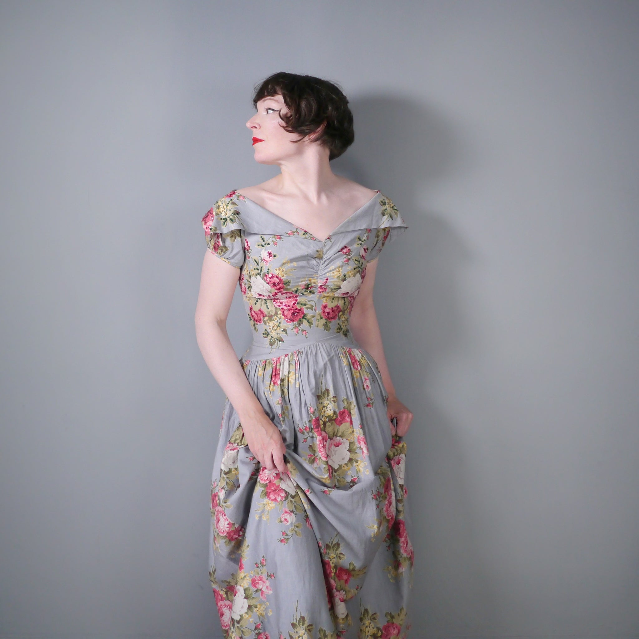40s ROMANTIC FLORAL GREY COTTON EVENING MAXI DRESS - XS Sartorial Matters 40s ROMANTIC FLORAL GREY COTTON EVENING MAXI DRESS - XS Sartorial Matters