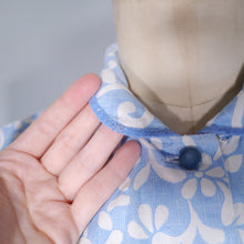 Load image into Gallery viewer, 50s PASTEL BLUE AND WHITE PRINTED COTTON DRESS WITH POCKETS - S