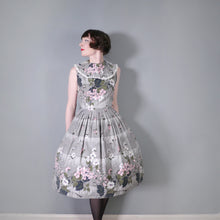 Load image into Gallery viewer, 50s / 60s GREY AND PINK FLORAL BORDER PRINT COTTON DRESS WITH RUFFLE COLLAR - S