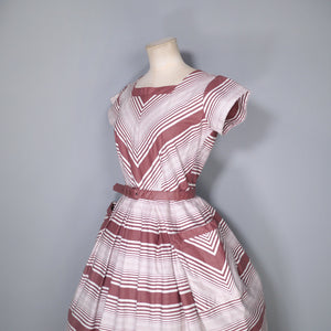 50s BROWN AND CREAM CHEVRON STRIPE COTTON DAY DRESS WITH FULL SKIRT AND POCKETS - S