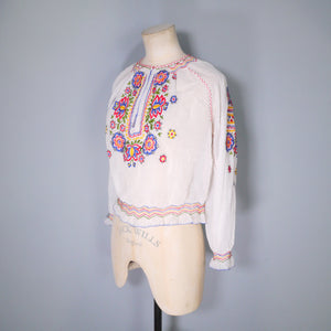 40s HUNGARIAN GAUZE COTTON EMBROIDERED FOLK BLOUSE - M