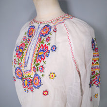 Load image into Gallery viewer, 40s HUNGARIAN GAUZE COTTON EMBROIDERED FOLK BLOUSE - M