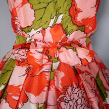 Load image into Gallery viewer, 50s 60s RED AND PINK HUGE FLORAL PRINT COCKTAIL DRESS - XS-S