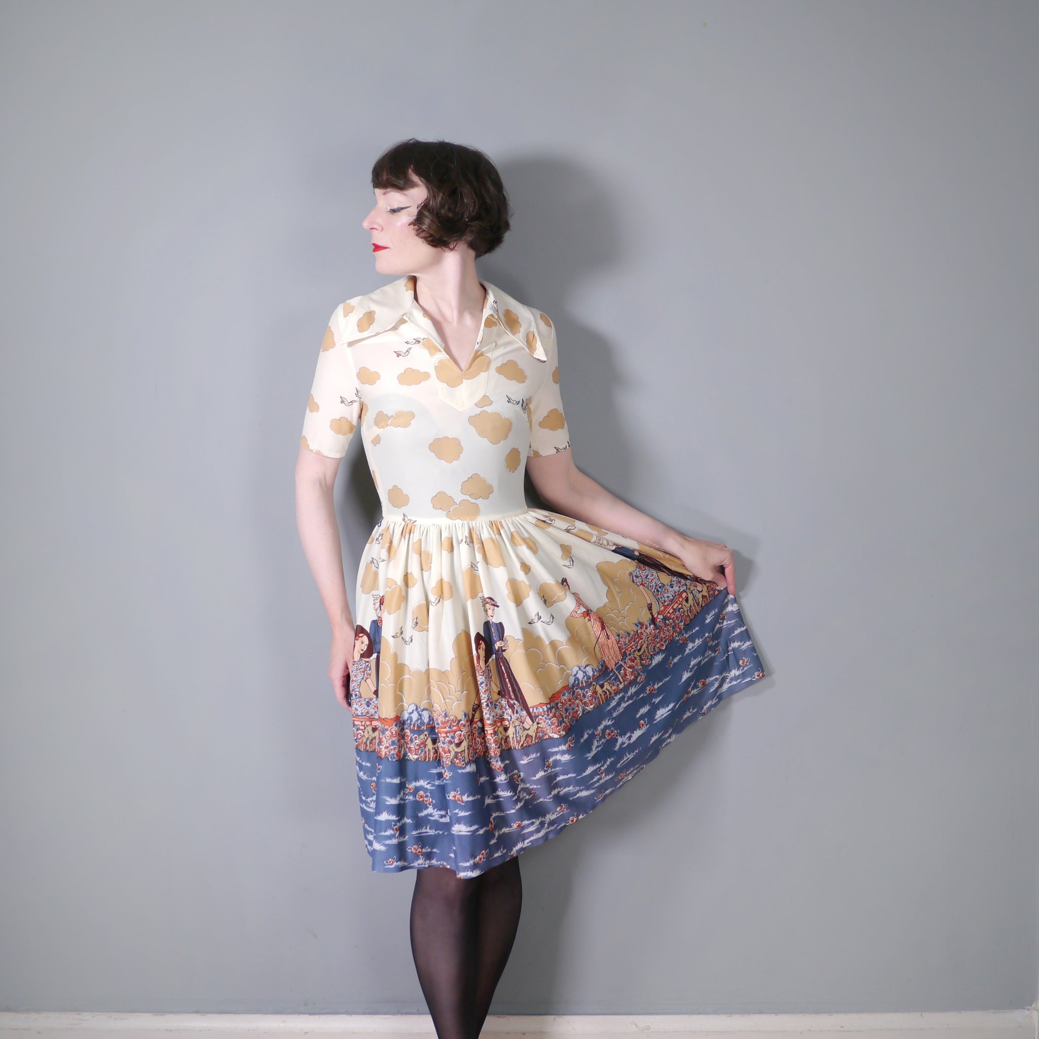 70s BIG FASHIONABLE ART DECO LADIES BORDER PRINT TEA DRESS