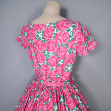 Load image into Gallery viewer, 50s GREEN AND PINK LAVISH ROSE PRINT COTTON FULL SKIRTED DRESS WITH BELT - S
