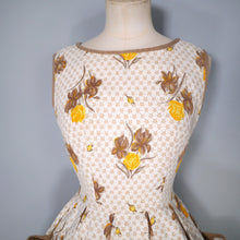 Load image into Gallery viewer, 50s 60s BROWN AND ORANGE FLORAL DAY DRESS WITH BIG POCKETS AND FULL SKIRT - XS