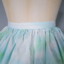Load image into Gallery viewer, 50s GREEN NOVELTY BORDER PRINT ALPINE CITYSCAPE SKIRT - 32&quot; / Volup