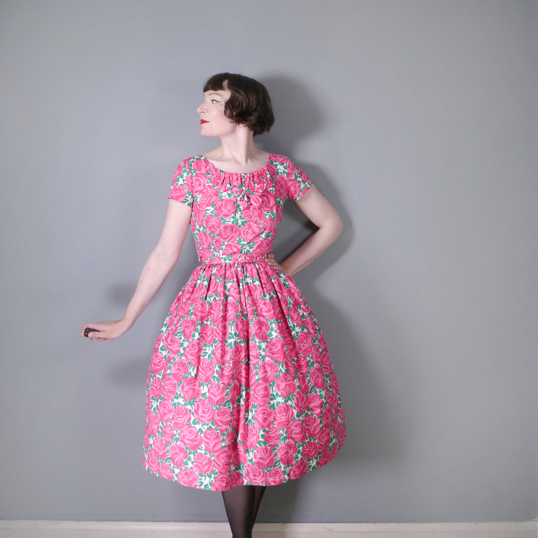 50s GREEN AND PINK LAVISH ROSE PRINT COTTON FULL SKIRTED DRESS WITH BELT - S